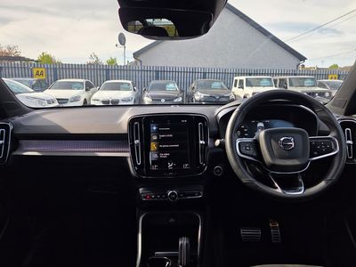 2022 Volvo XC40