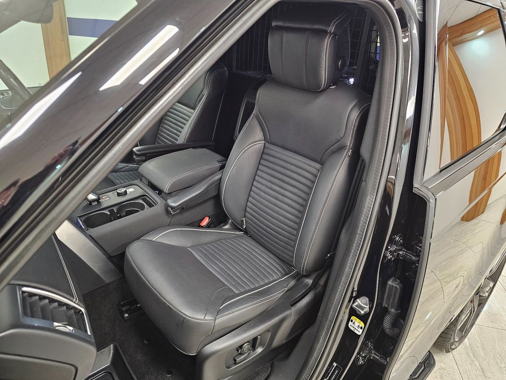 2023 Land Rover Discovery