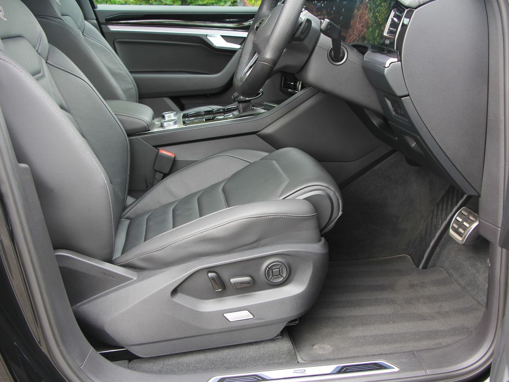 2023 Volkswagen Touareg
