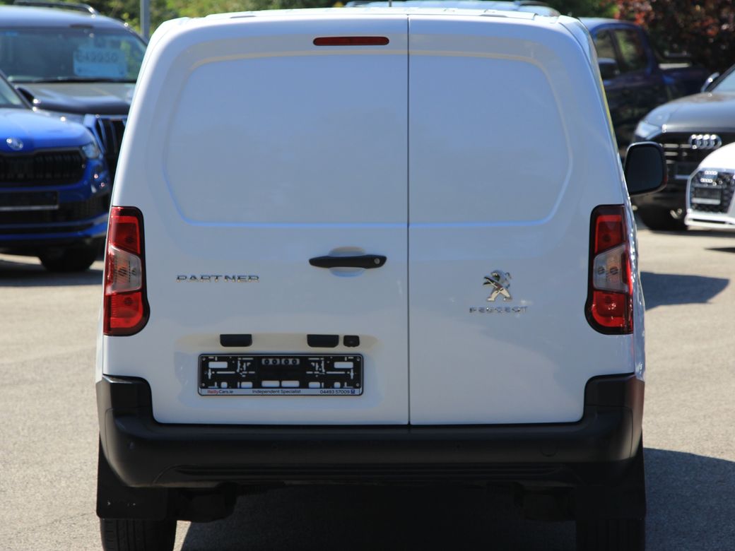 2023 Peugeot Partner