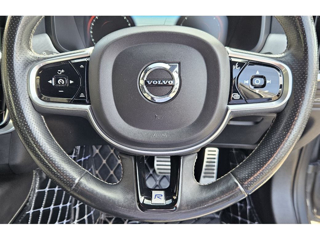 2017 Volvo S90