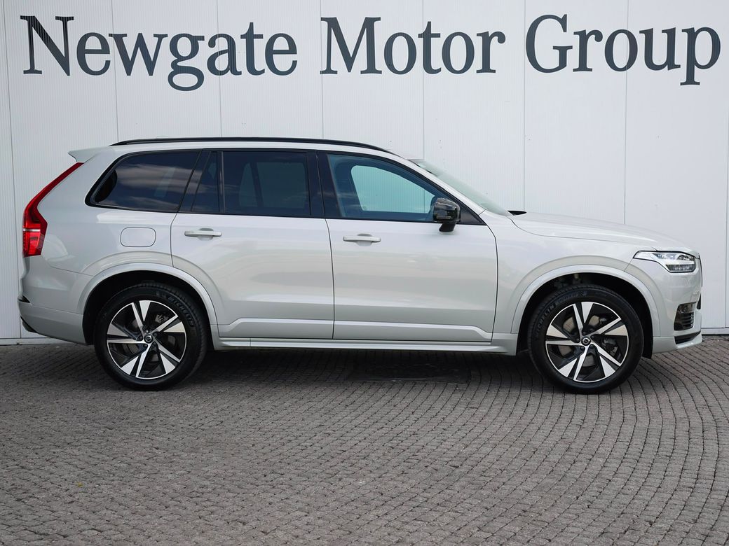 2022 Volvo XC90