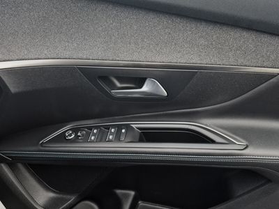 2023 Peugeot 5008