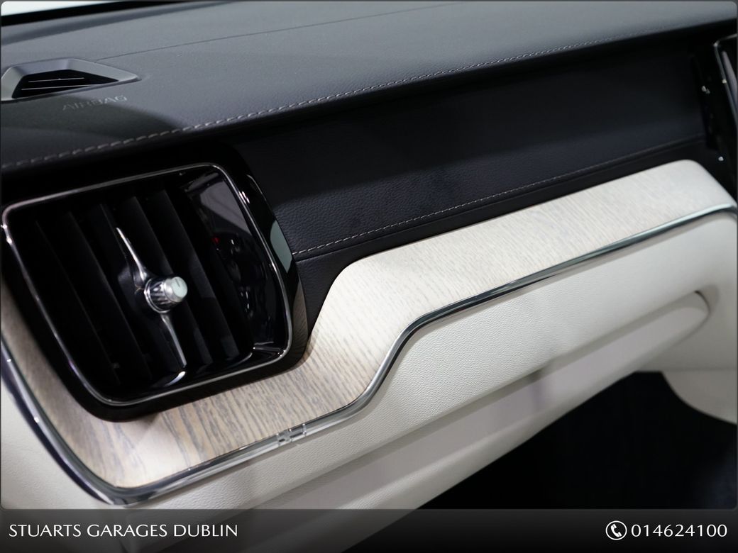 2022 Volvo XC60