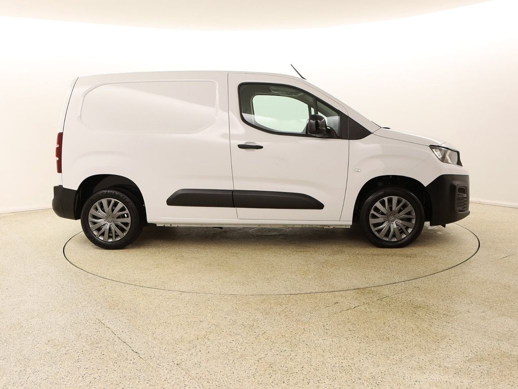 2022 Peugeot Partner