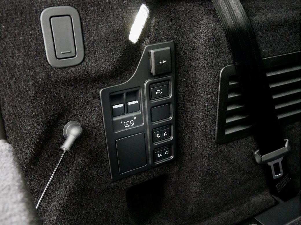 2025 Land Rover Discovery