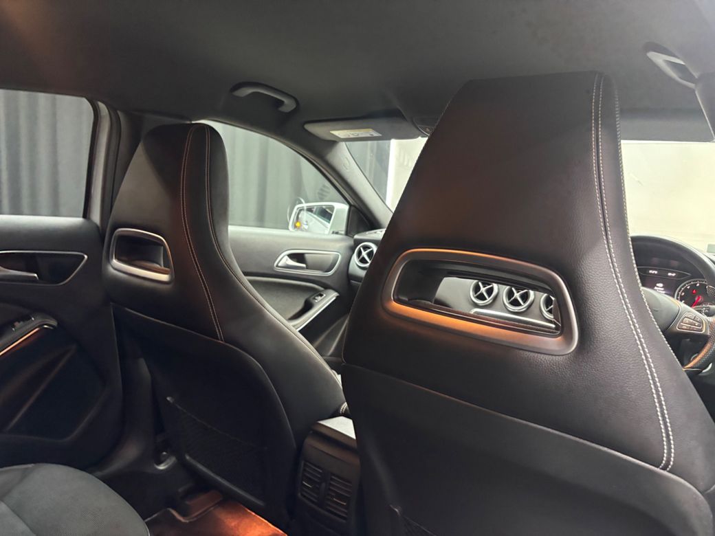 2016 Mercedes-Benz A 180