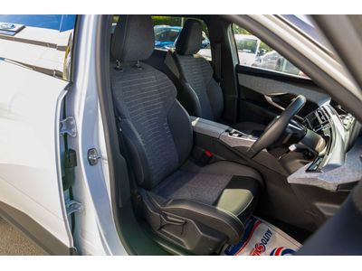 2025 Peugeot 5008