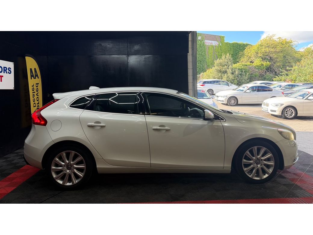 2015 Volvo V40