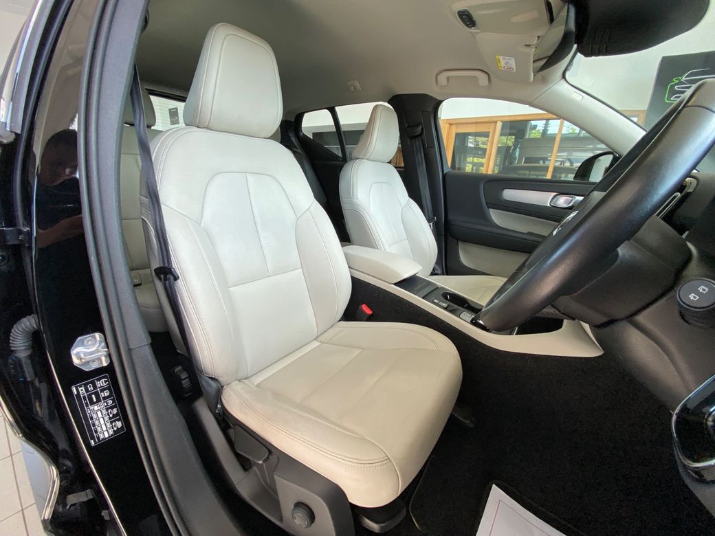 2020 Volvo XC40