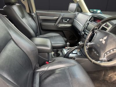 2015 Mitsubishi Pajero