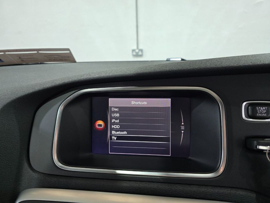 2018 Volvo V40