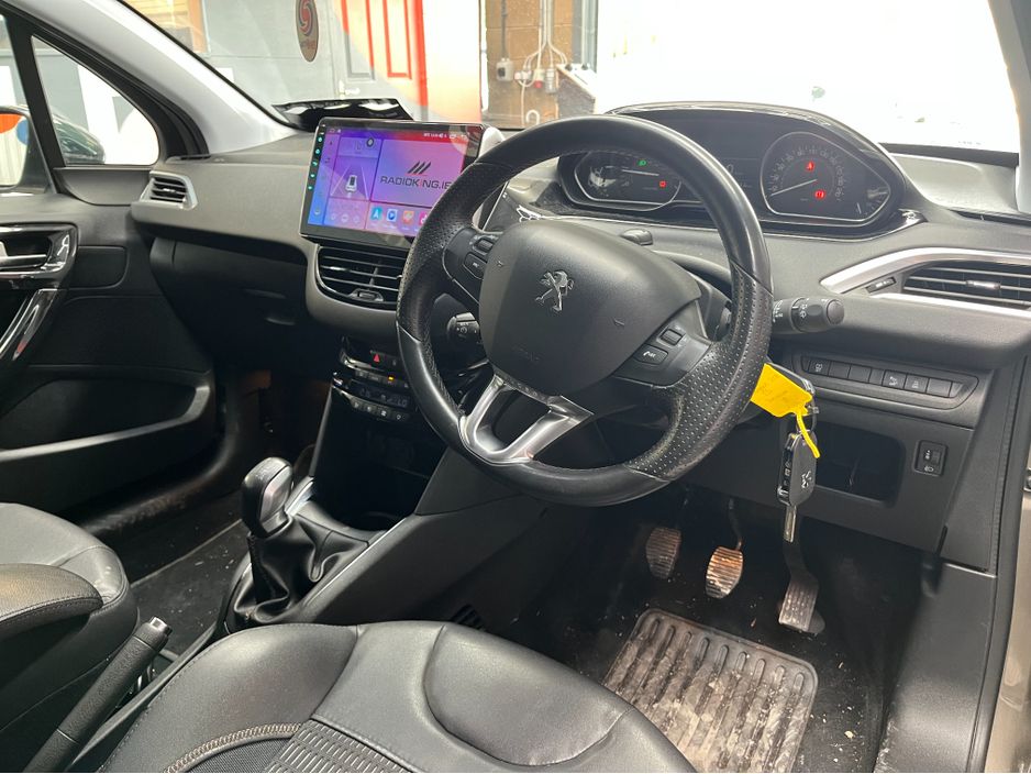 2015 Peugeot 208