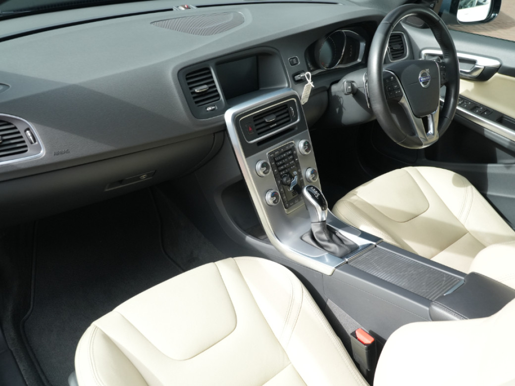 2017 Volvo V60
