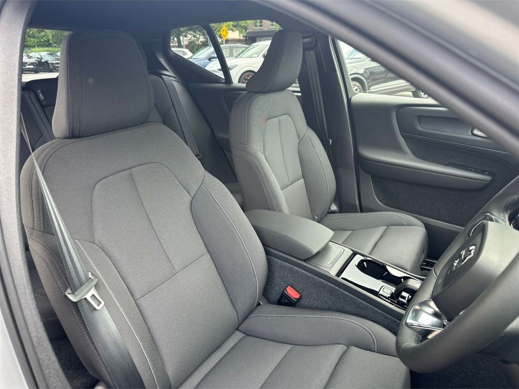 2026 Volvo XC40