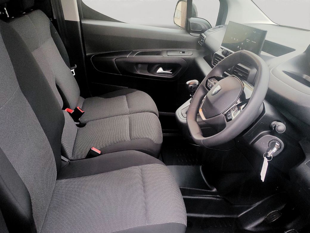 2025 Peugeot Partner