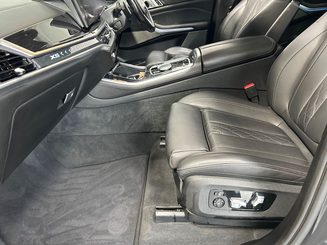 2023 BMW X5