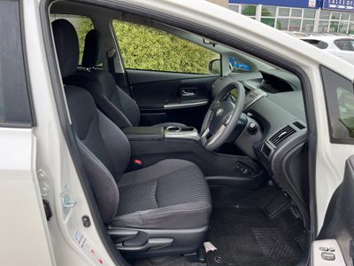 2015 Toyota Prius Alpha