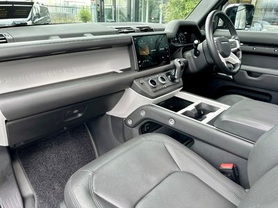 2025 Land Rover Defender