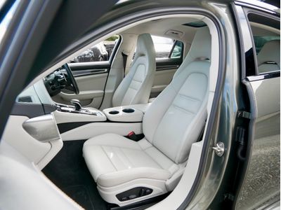 2023 Porsche Panamera