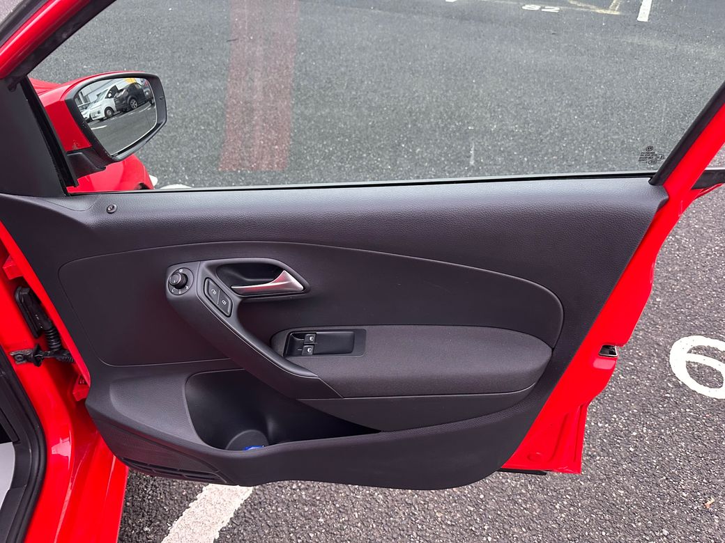 2017 Volkswagen Polo