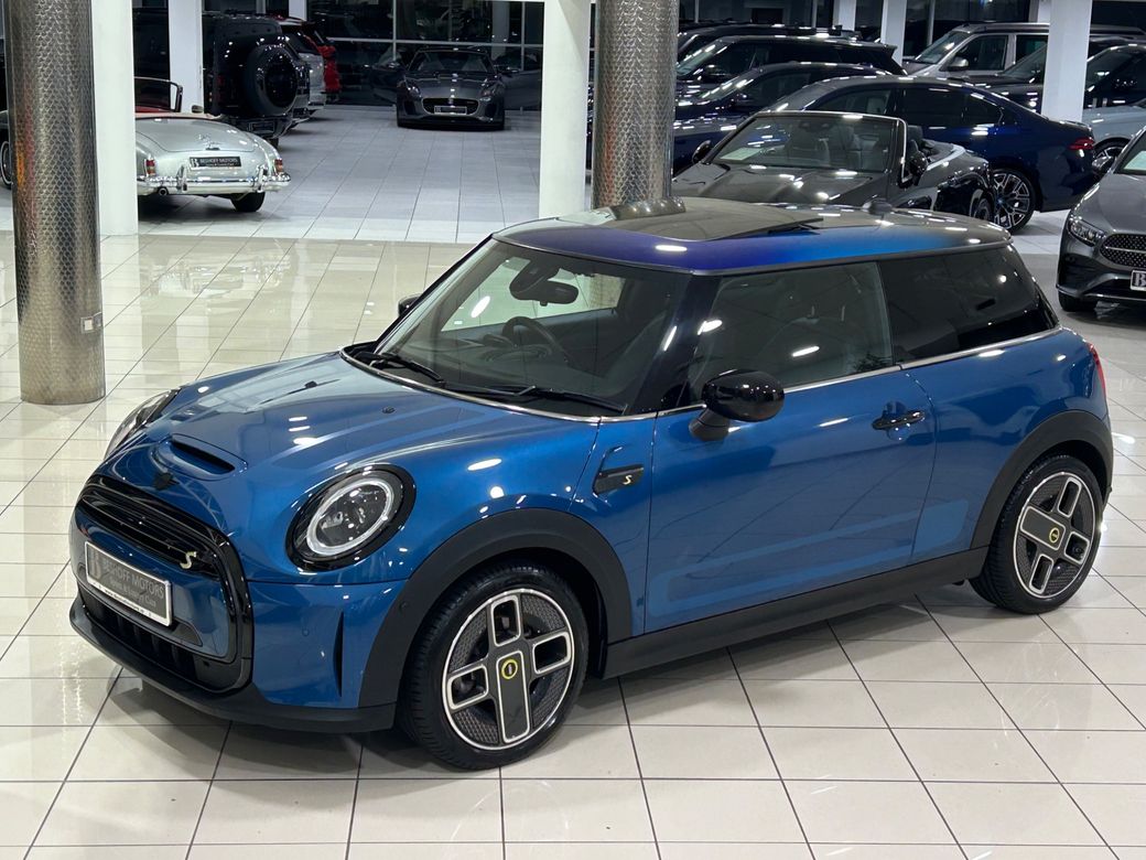 2022 Mini Hatch