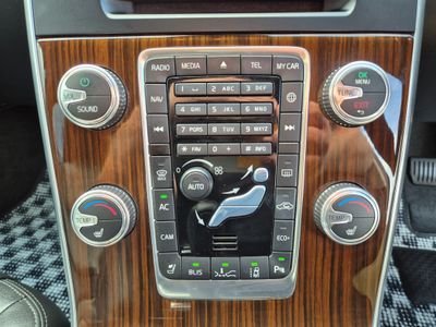 2017 Volvo V60 Cross Country