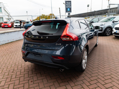 2016 Volvo V40