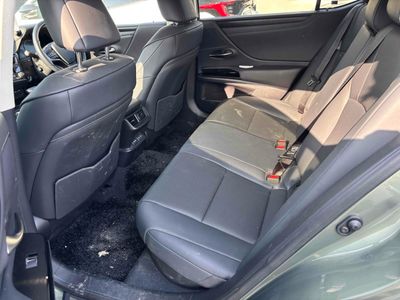 2021 Lexus ES 300h