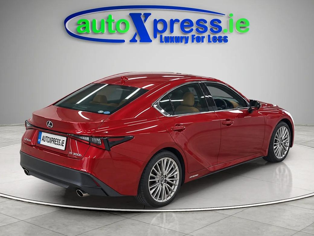 2021 Lexus IS 300h