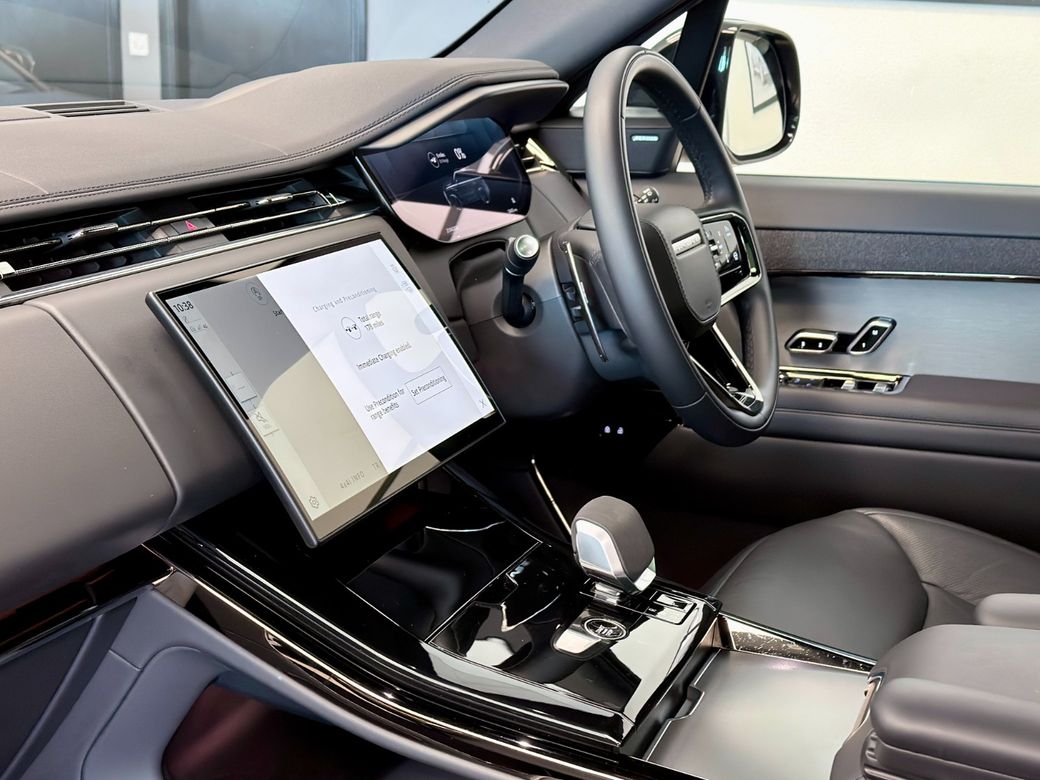 2025 Land Rover Range Rover Sport