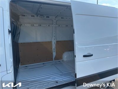 2021 Nissan NV400