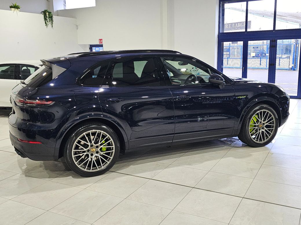 2023 Porsche Cayenne