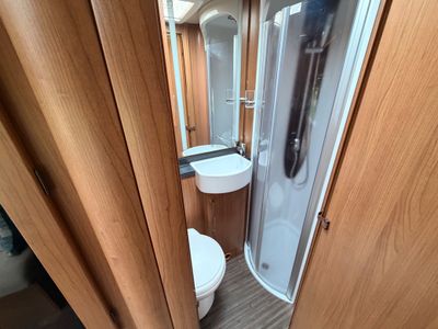 2014 AUTOTRAIL  TRACKER EKS LOW PROFILE R.H.D