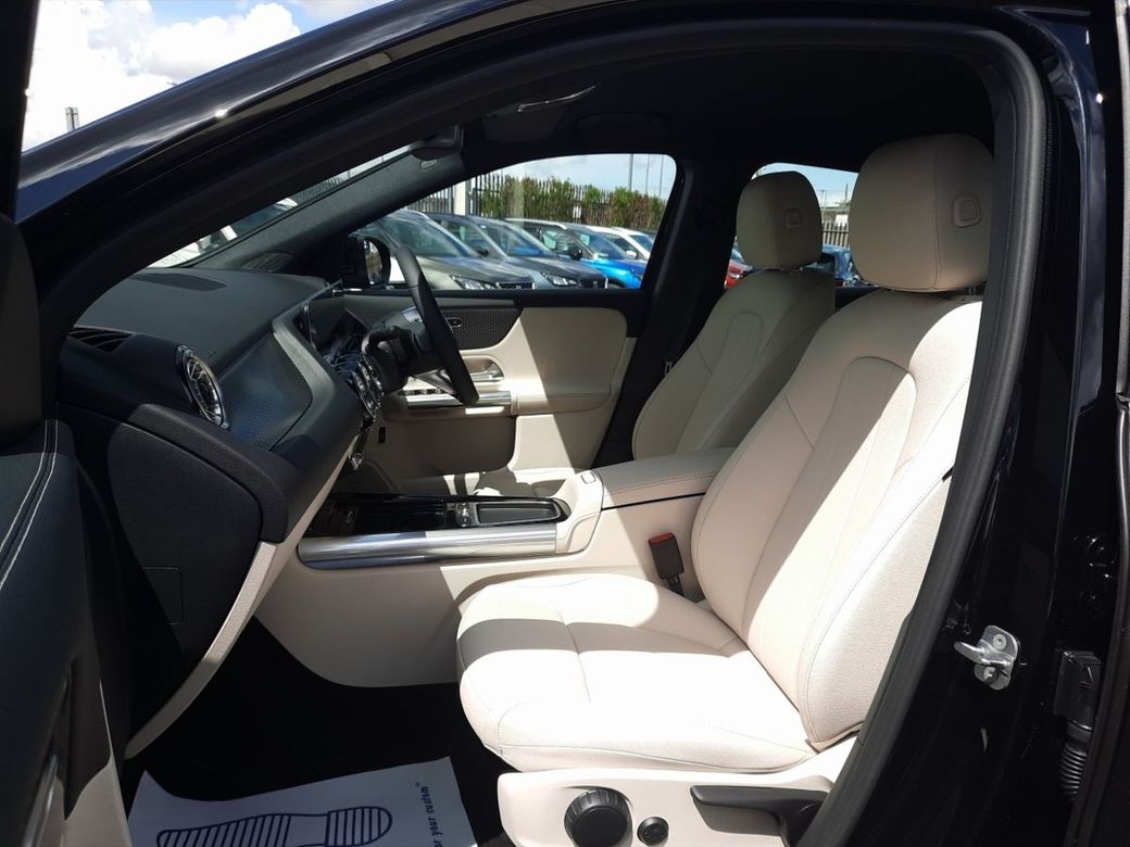 2025 Mercedes-Benz GLA Class