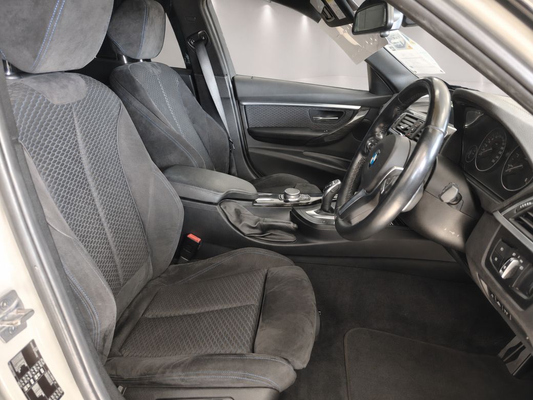 2017 BMW 320