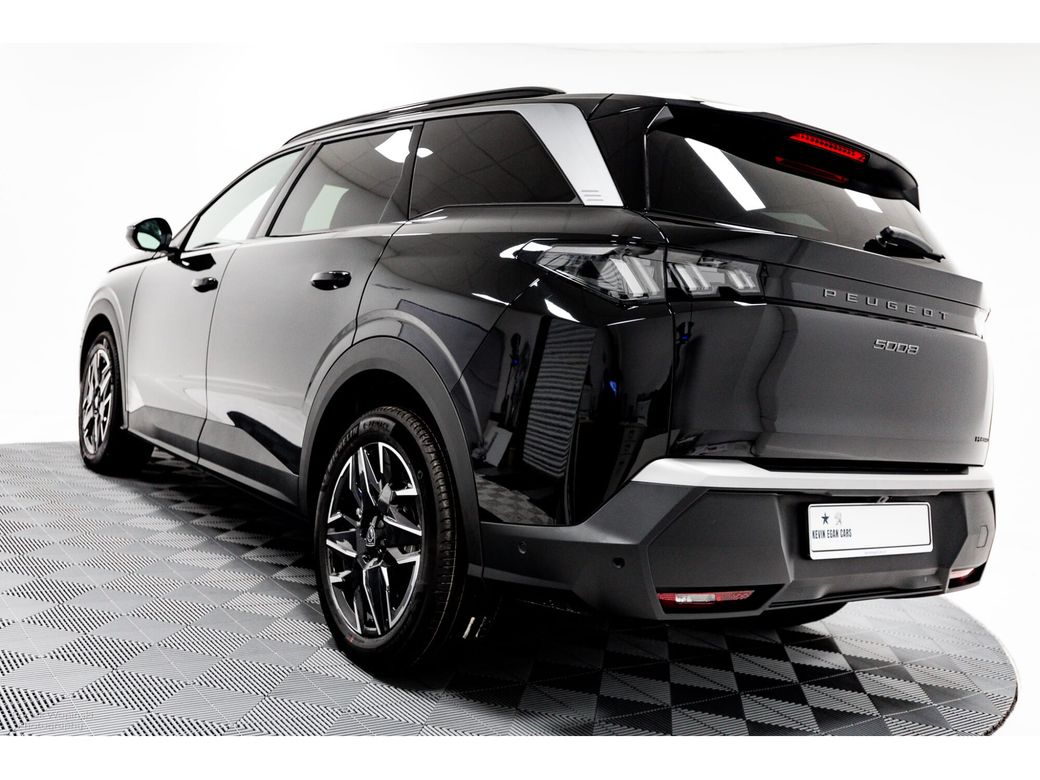 2025 Peugeot 5008