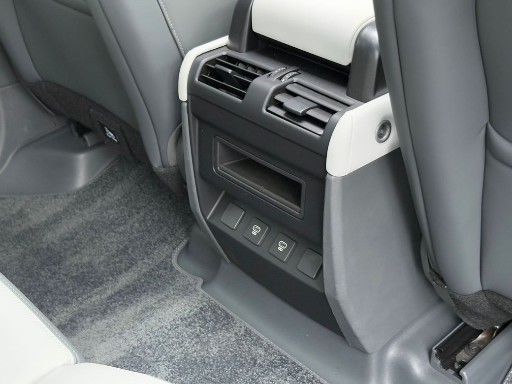 2025 Land Rover Defender