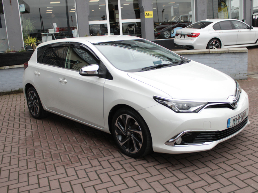 2016 Toyota Auris