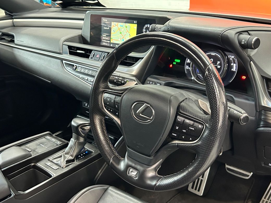 2020 Lexus ES 300h