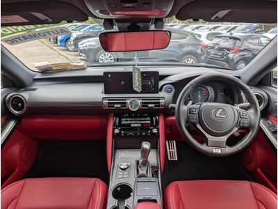 2021 Lexus IS 300h