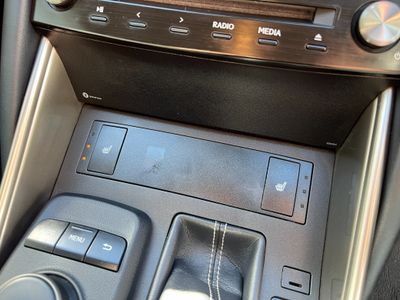 2017 Lexus IS 300h