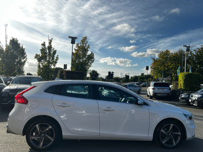 2016 Volvo V40