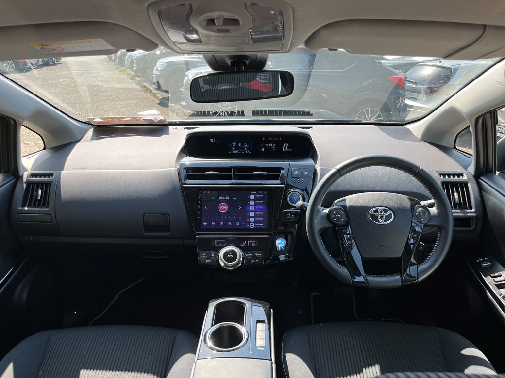 2019 Toyota Prius Alpha