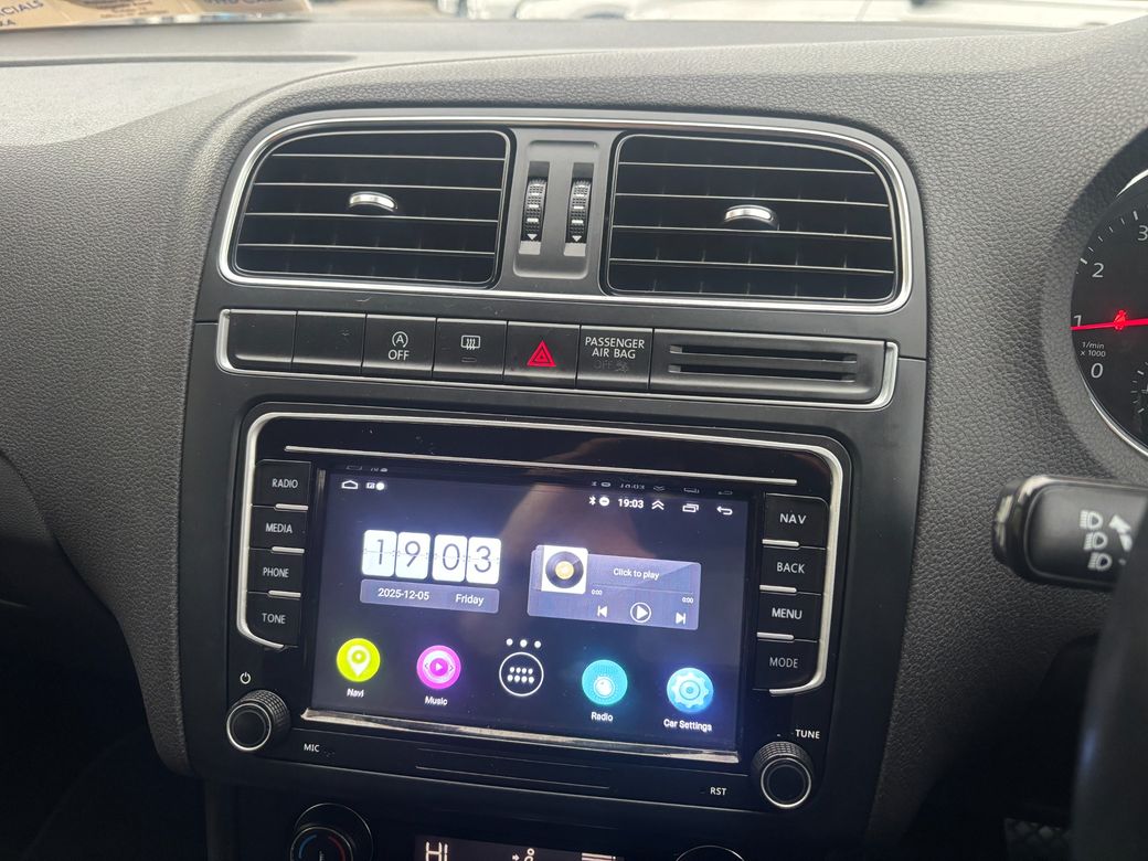 2017 Volkswagen Polo