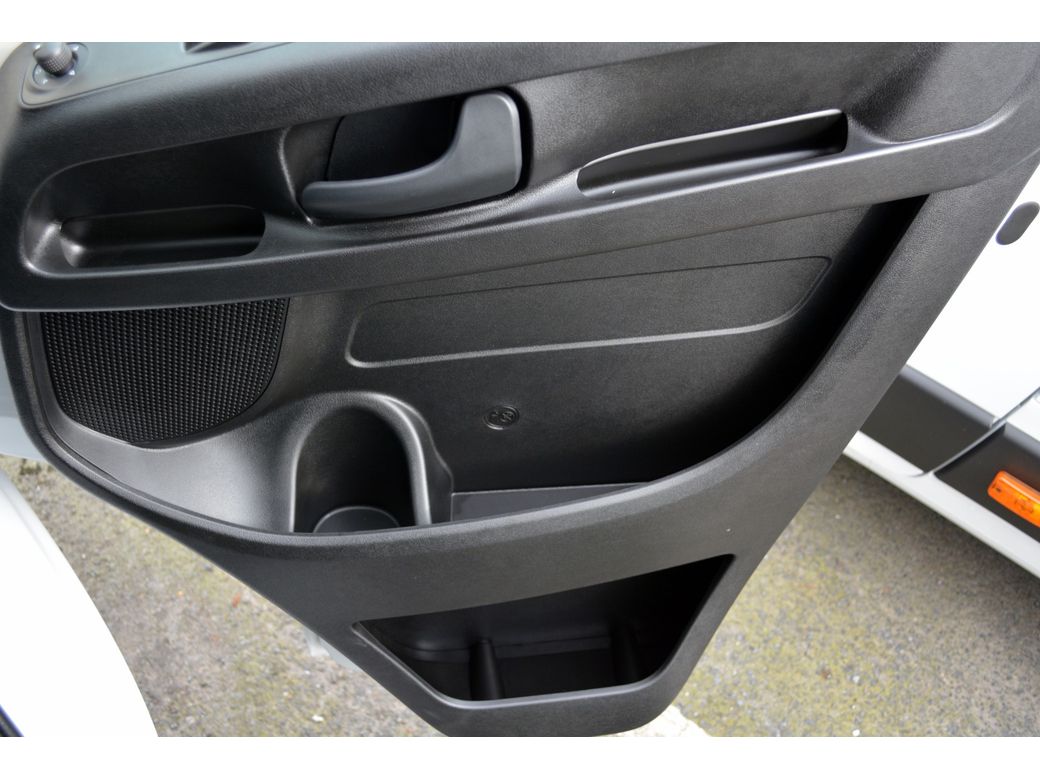 2025 Opel Movano