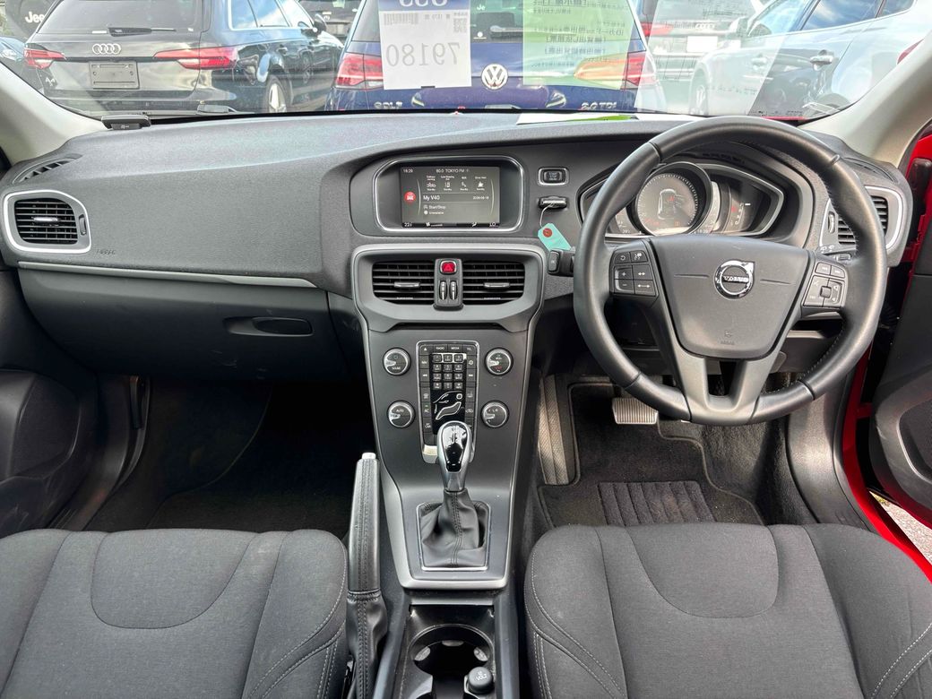 2018 Volvo V40