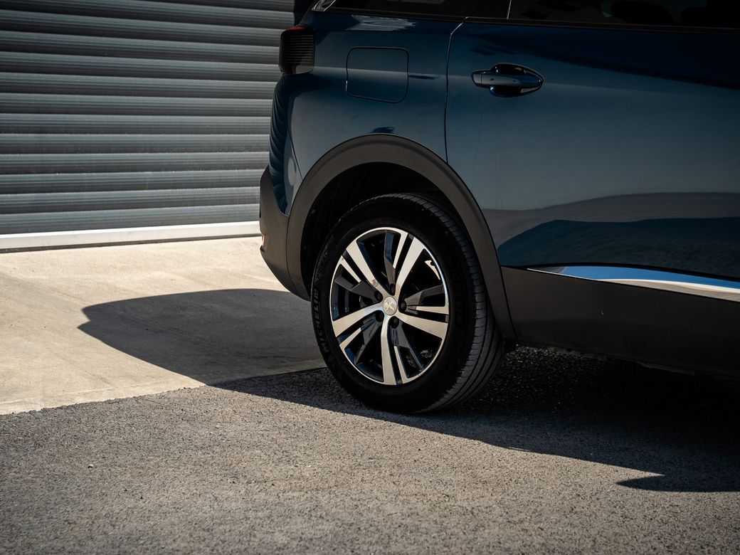 2023 Peugeot 5008