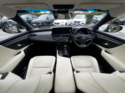 2022 Lexus ES 300h
