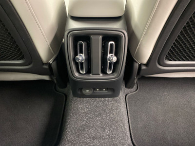 2026 Volvo EX40